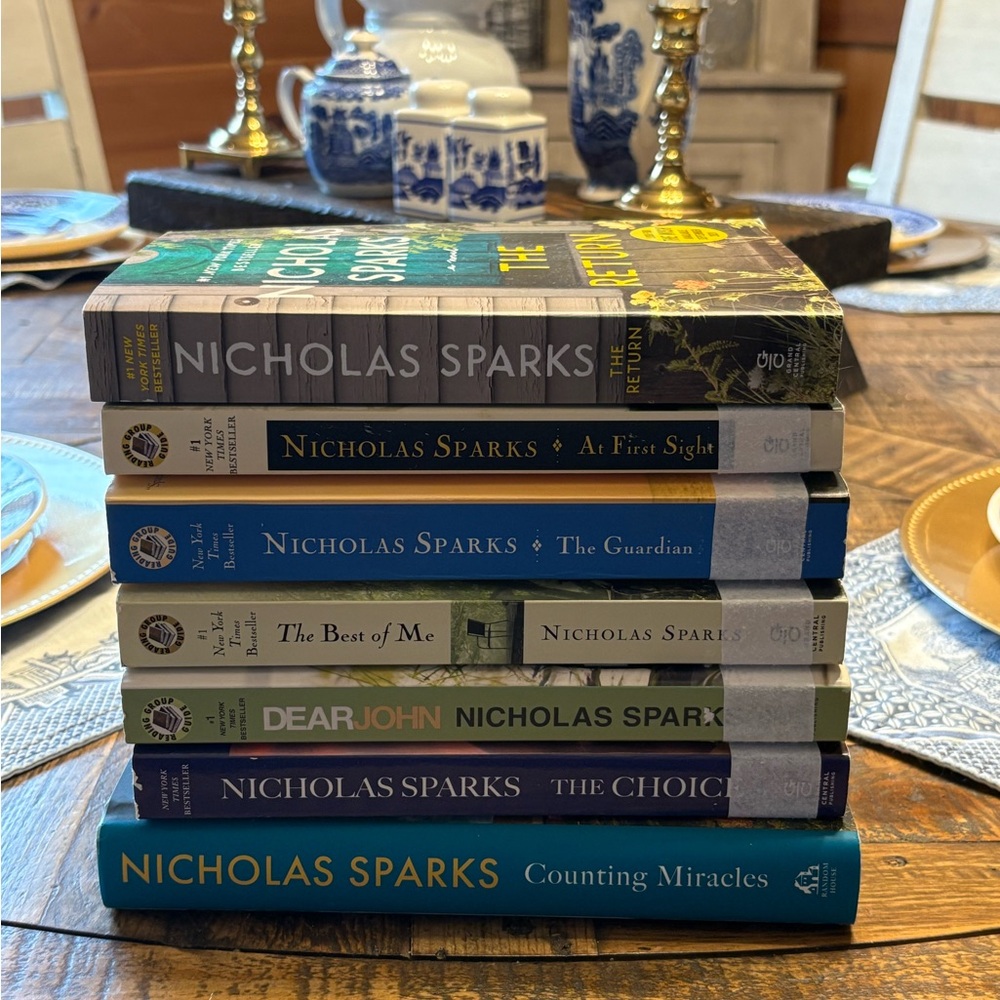 Nicholas Sparks Paperback and Hardback Book Bundle